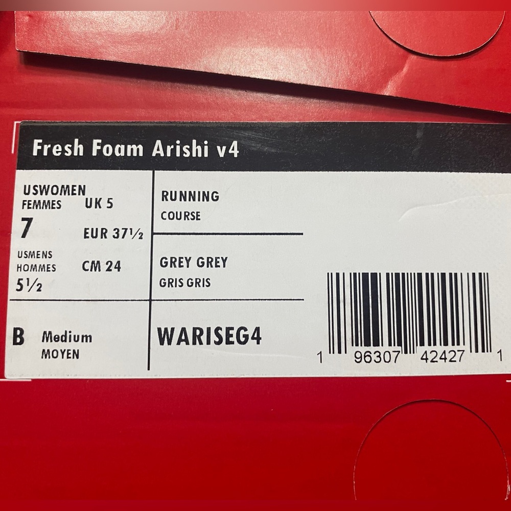 New Balance Arishi V4 Fresh Foam LIGHTWEIGHT  Women's Low Top Athletic Sneakers - Picture 7 of 7